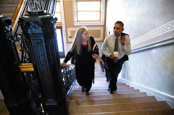 AstralRoad1's tweet photo. Thrilled to see Pres. Obama take time to talk w/ novelist Marilynne Robinson in Iowa. Nice! http://t.co/CO4e1TOw8h http://t.co/YHQmg0W6dr