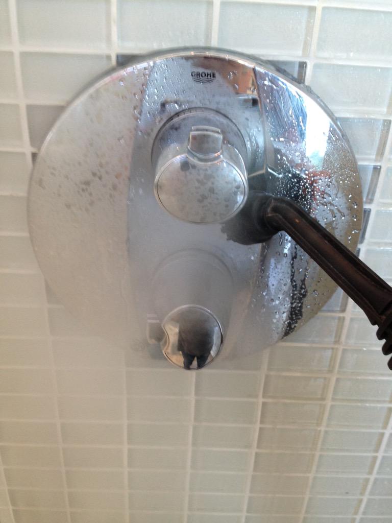 VCareCleaning's tweet photo. Did you know we offer #steam_cleaning for our residential customers in Surrey ? #bathroom_cleaning, #deep_cleaning http://t.co/l55Yp5AG56