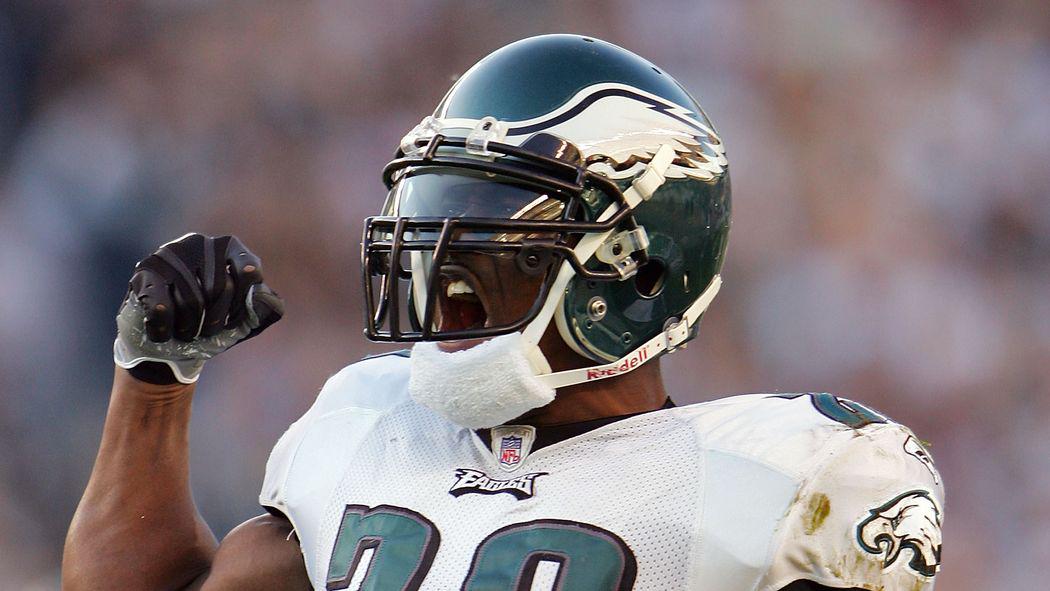 Happy Birthday to an Eagles legend: 