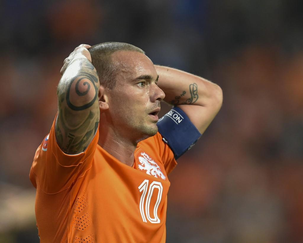 Holanda queda fuera de la Eurocopa 2016 - CROcW72WgAAMz2G