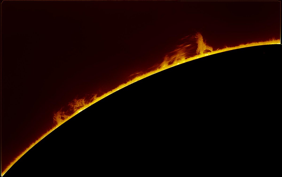 OssVesta's tweet photo. another yesterday #sun with my telescope. #prominence. @FlareAware @AstronomyMag @NASA http://t.co/WyLOxFFxVt