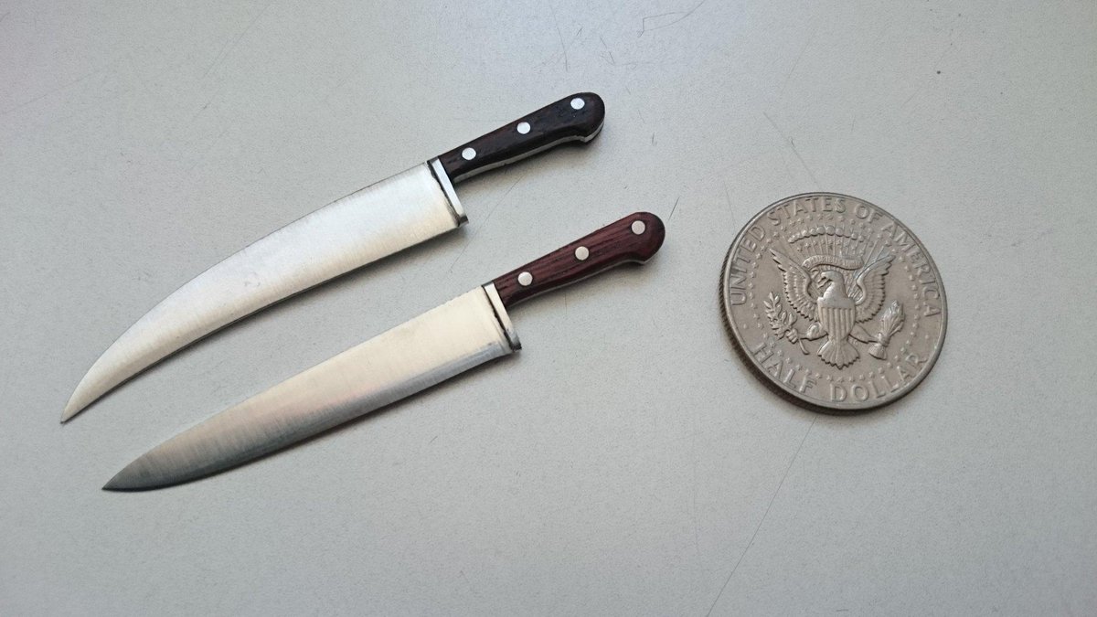 ShadowFergo's tweet image. 1/6 scale Myers knife réplicas made by me in stainless steel with real wood handle :D