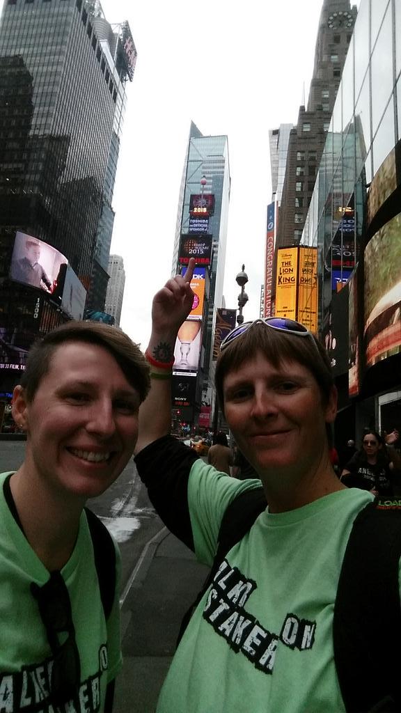 Embedded twitter photo