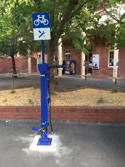 Great to see more #bike infrastructure like this around #Adelaide on #Ride2Work day! #ADL <a href="/Ride2WorkAust/">Ride2Work</a> <a href="/bicyclesa/">Bike SA</a>