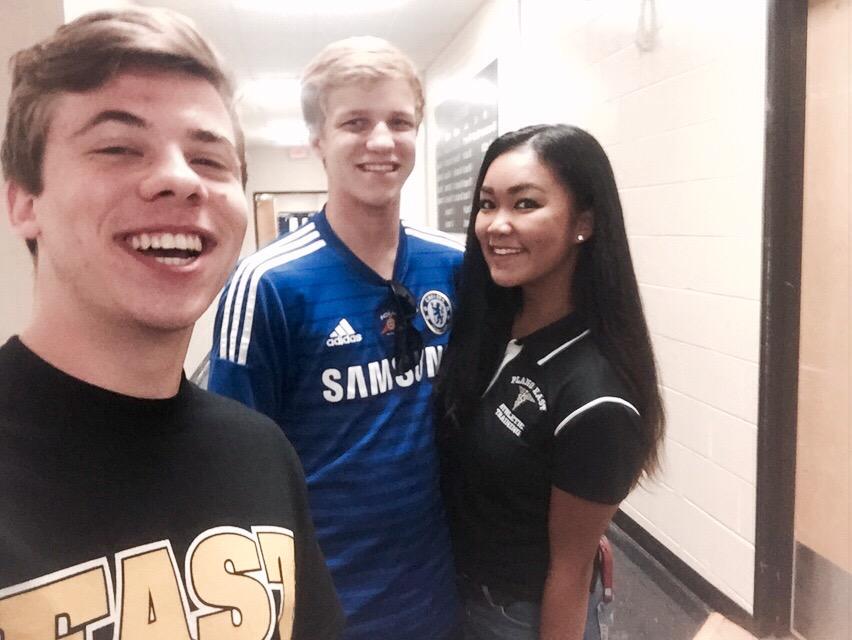 Happy Birthday to THE. SAM. BROWN    ILYSM. Maybe I can count to 17 this one time  