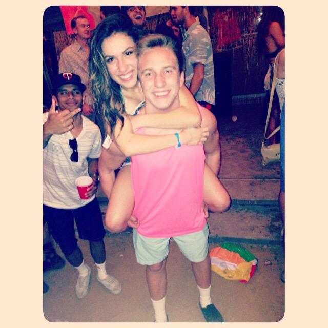 janaeplummer's tweet photo. This showed up on my timehop today. Throwback to last years beach blowout it was #lit 😂🌊🎉  #ATO http://t.co/v5WhEEHdKF