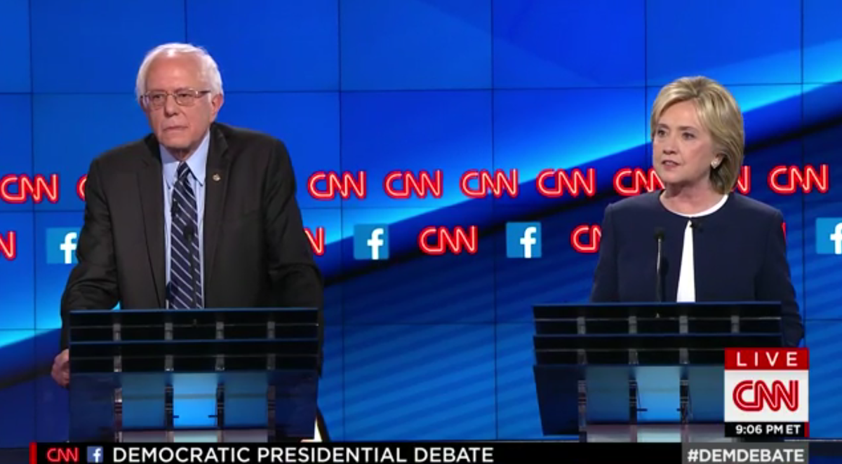 funnyordie's tweet photo. Bernie looks like he's been having a conversation with Hillary about where to eat dinner for 6 hours. #DemDebate http://t.co/EkMoyFZYWf