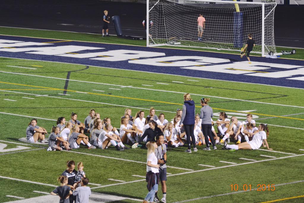 _hannahstew's tweet photo. Wouldn't trade them for anything 💙⚽️ http://t.co/GHrig5LpIE
