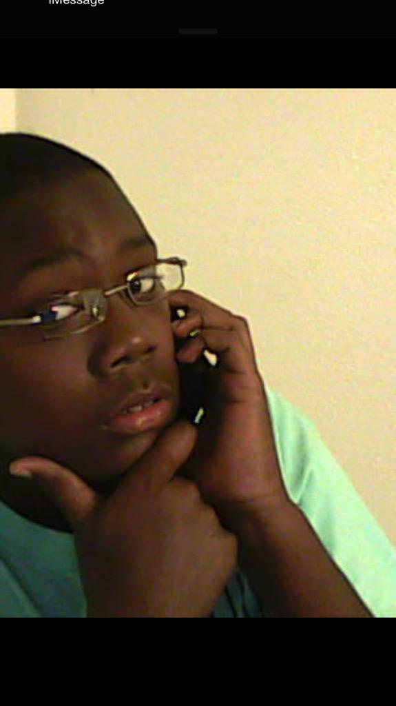 ZacSavage2L's tweet image. When she ask "are you Kevion Kash from Twitter?