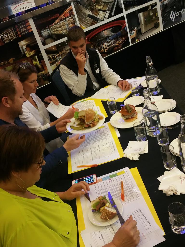 BurgermeADL's tweet photo. Rnd 4 - Kentish, Roxby
@sahotelawards #adelaide #ahasa #pubburger #sapubburger15 #burgers http://t.co/RGlxAgykVG