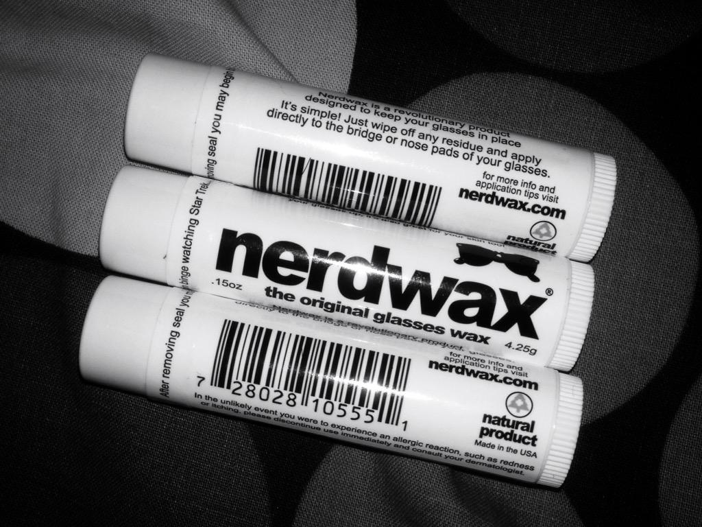 migs88's tweet image. These lip-balm looking entity (NOT for lips) is here to help keep your glasses in place. 😎 #nerdwax