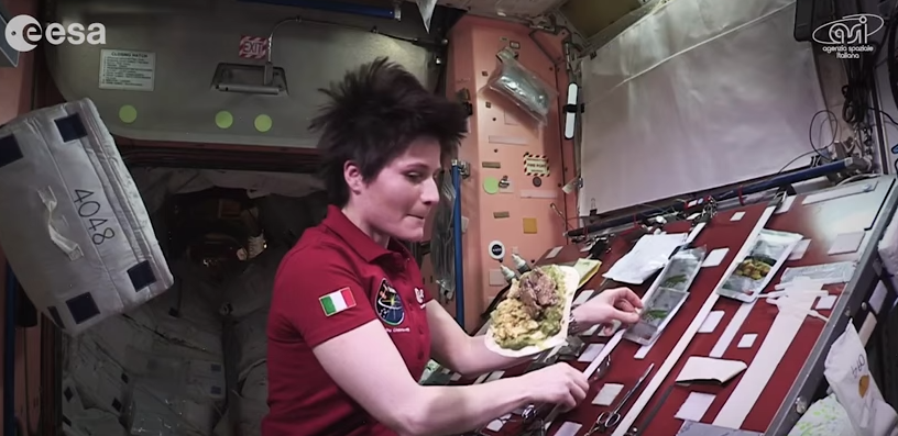 OXGameStudio's tweet image. Cooking in #space . 
youtube.com/watch?v=4exaXd…
#SpaceforLearning #gamedev #slothdev