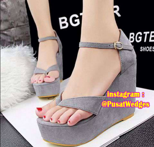 kitangaji's tweet photo. MAU SEPATU WEDGES, Harga Murah, kwalitas OKE dan Style, Stock Ready! cek IG : PusatWedges / PIN :59A1E723 http://t.co/3zfXJd7R45