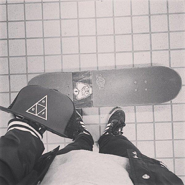 Saskiaaulia7's tweet image. Skateboard