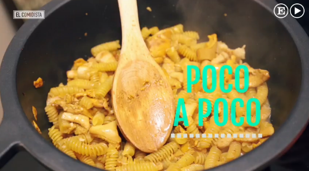 ElComidista's tweet photo. La pasta es el nuevo 'risotto'. Vídeorreceta de @mikeliturriaga  #Platodeldía
http://t.co/rxf7jQVBJ4 http://t.co/NVls1NwCTG