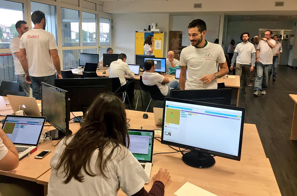 FacilityLive's tweet image. Alle 10.00 inizia #Coding4KidsPV! Seguite il live #streaming goo.gl/VEMoT2 #codeweekeu #codeweek2015