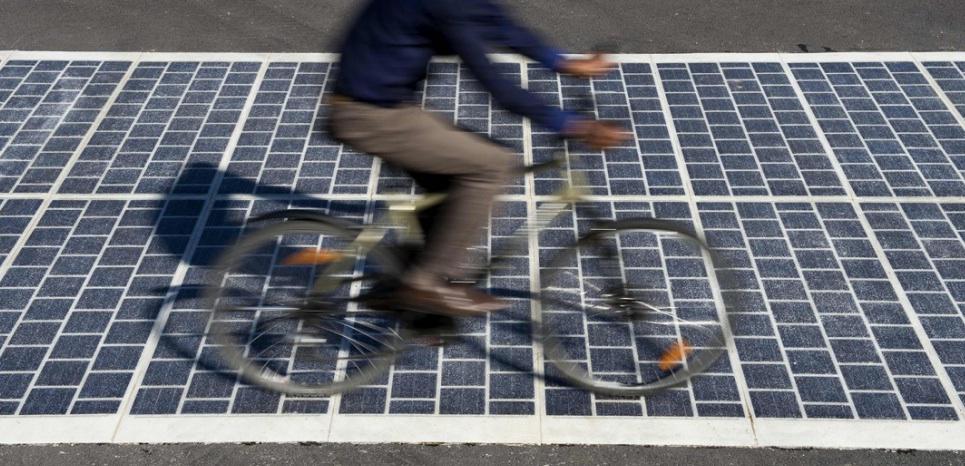 NouvelObs_Eco's tweet image. La route du futur est dans @LeNouvelObs. Décoiffant ! Par @domnora  tempsreel.nouvelobs.com/economie/20151…