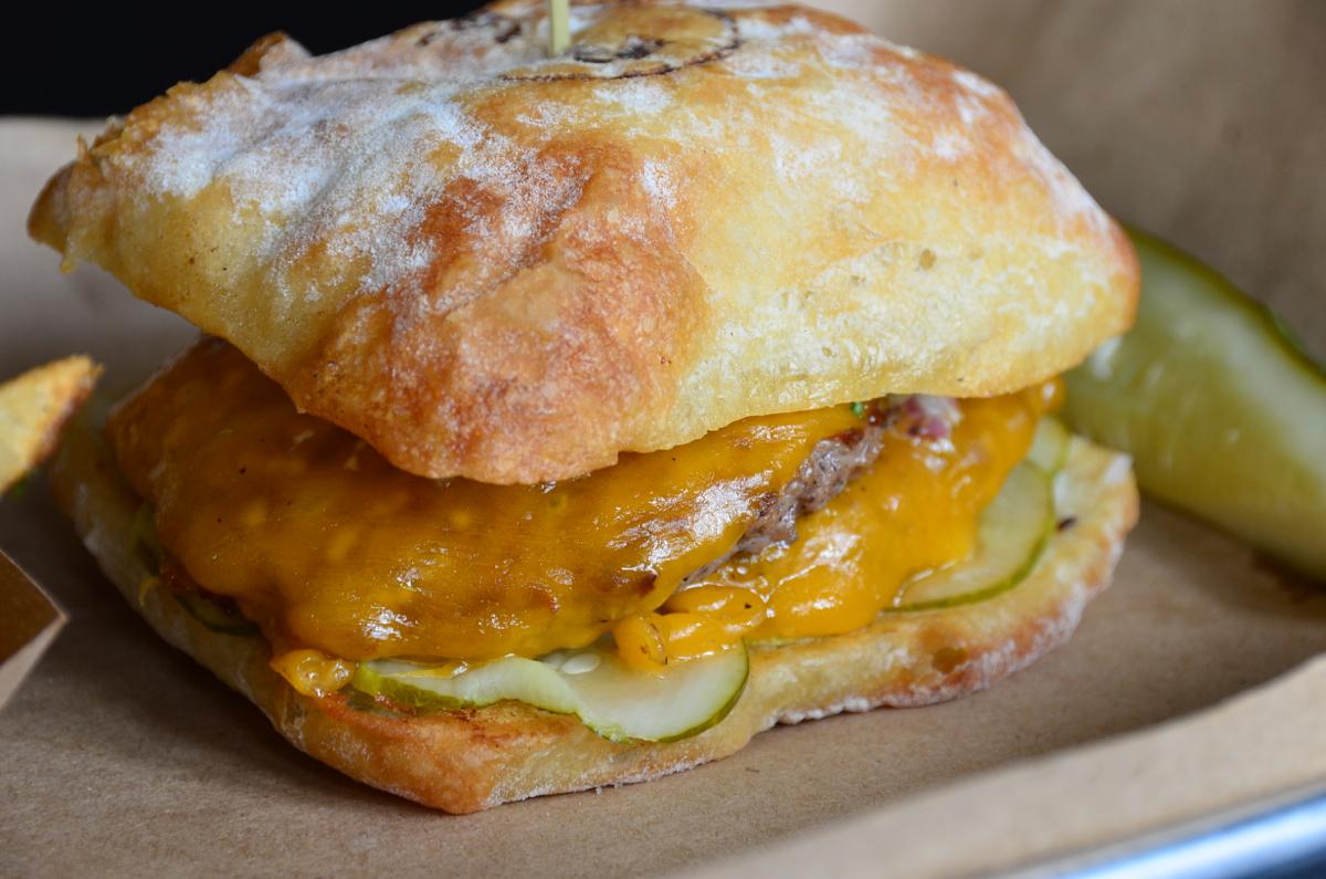 CommanderNBeef's tweet image. The only time to eat diet food is while you're waiting for the burger to cook #BurgerNation