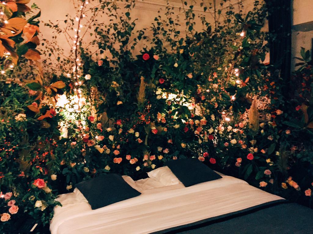SplendFactory's tweet image. Notre suite florale pour les 50 ans de @monceaufleurs à l&apos;Hôtel Particulier de Montmartre