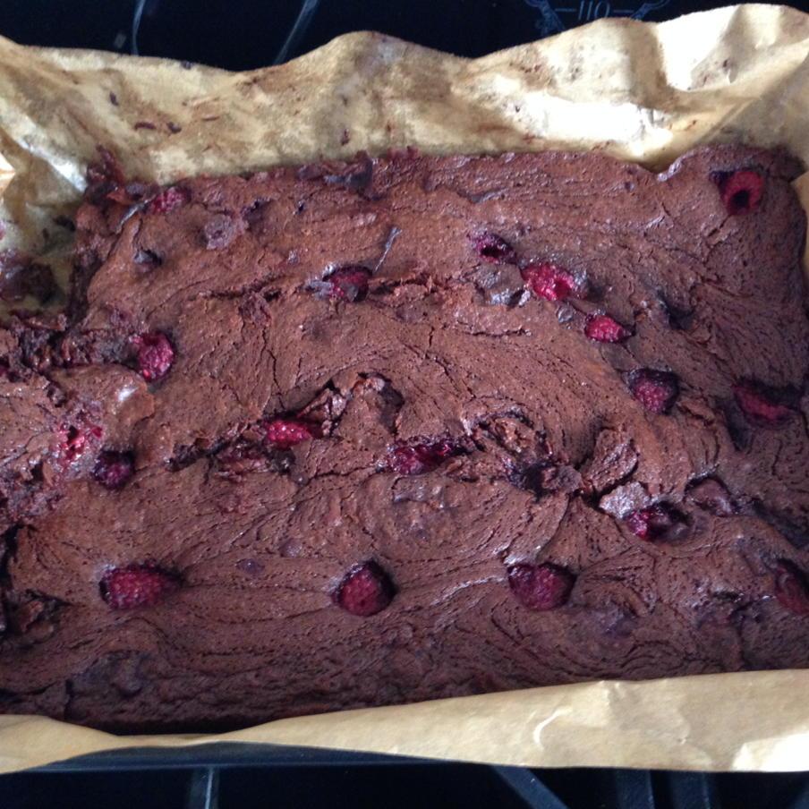 greenbypink's tweet photo. Chocolate raspberry brownie #raspberryharvest #glut #fieldtriptomorrow http://t.co/F08OYAmGdj