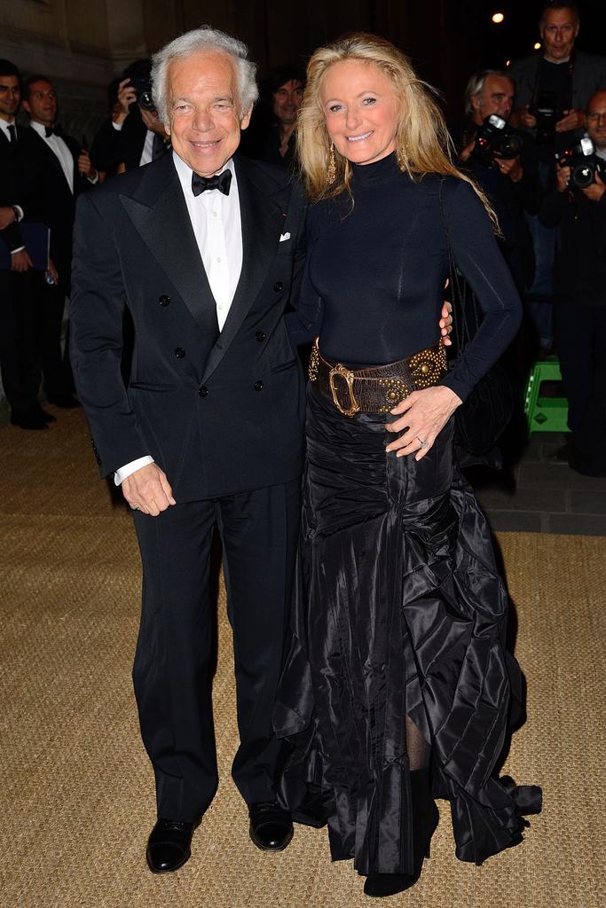 Que elegancia Clase y Glamour. I love this man.so chic.Happy Birthday Ralph Lauren ! 