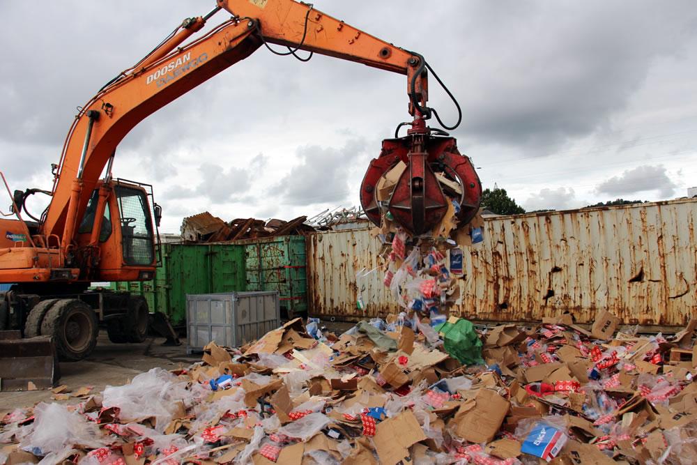 AFC_Components's tweet image. Counterfeit bearings destroyed by customs, ensure you use only genuine bearings with AFC  bit.ly/1Qr3QL7