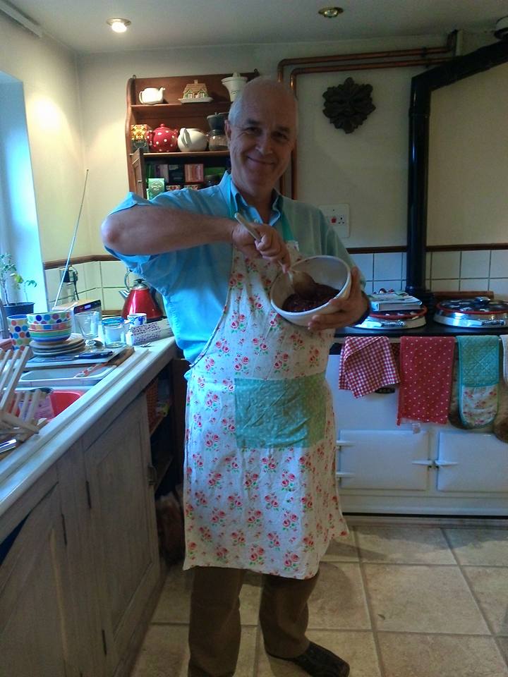 KimDentBrown's tweet photo. Home baking for the @HULLPSY crowd's earnest attention later today. Hope I get the Hollywood Handshake... http://t.co/BekkwZJJTO