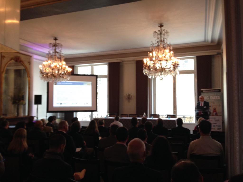 BD_Group's tweet photo. #MatinaleBD @didier_gaultier parle cas d'usage #datascience avec #Datalyse et Veolia. A lire bientôt sur #BlogBD ! http://t.co/e8rSpT1EDC