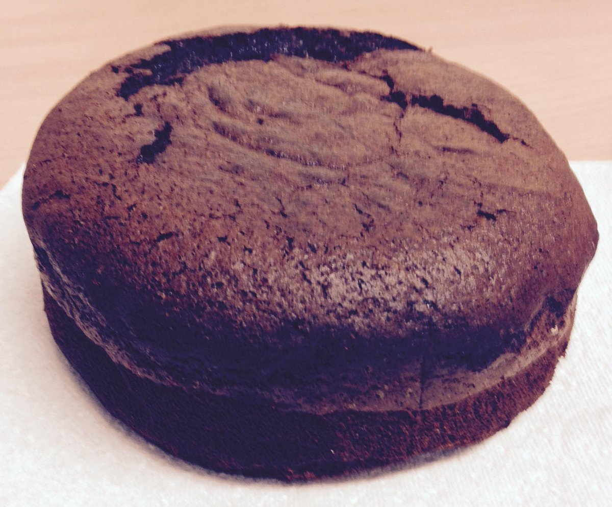 ARPeachment's tweet photo. Two cakes from Tony today - obviously we had a slice of each! #NationalBakingWeek #NationalChocolateWeek #arpeachment http://t.co/Q6u3B9cnyZ