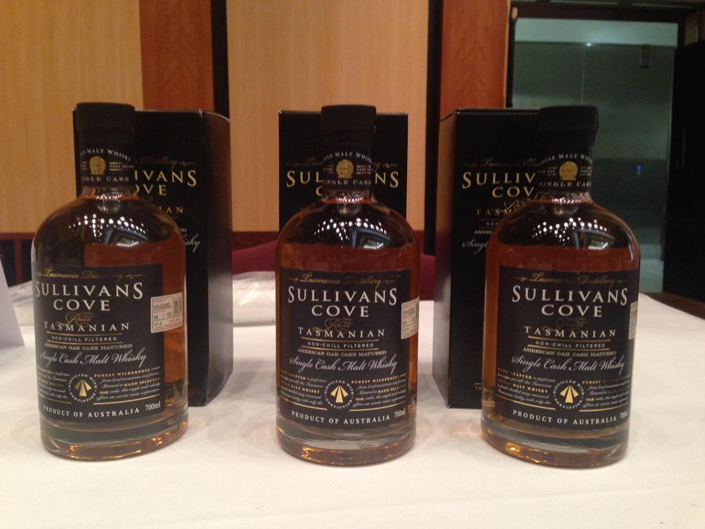 russellmahoney's tweet photo. Fantastic #flavoursoftasmania event in Parliament House. http://t.co/YjStZOY1EA