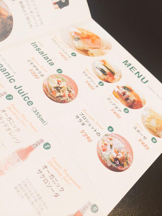 iikoeeee's tweet photo. 国際のドンキの近くのsam'sの裏の方に新しくOPENするそうです！ 揚げピザとか、絶対美味いやろ！  情報提供 #volcomokinawa http://t.co/Td7xf6cp3U