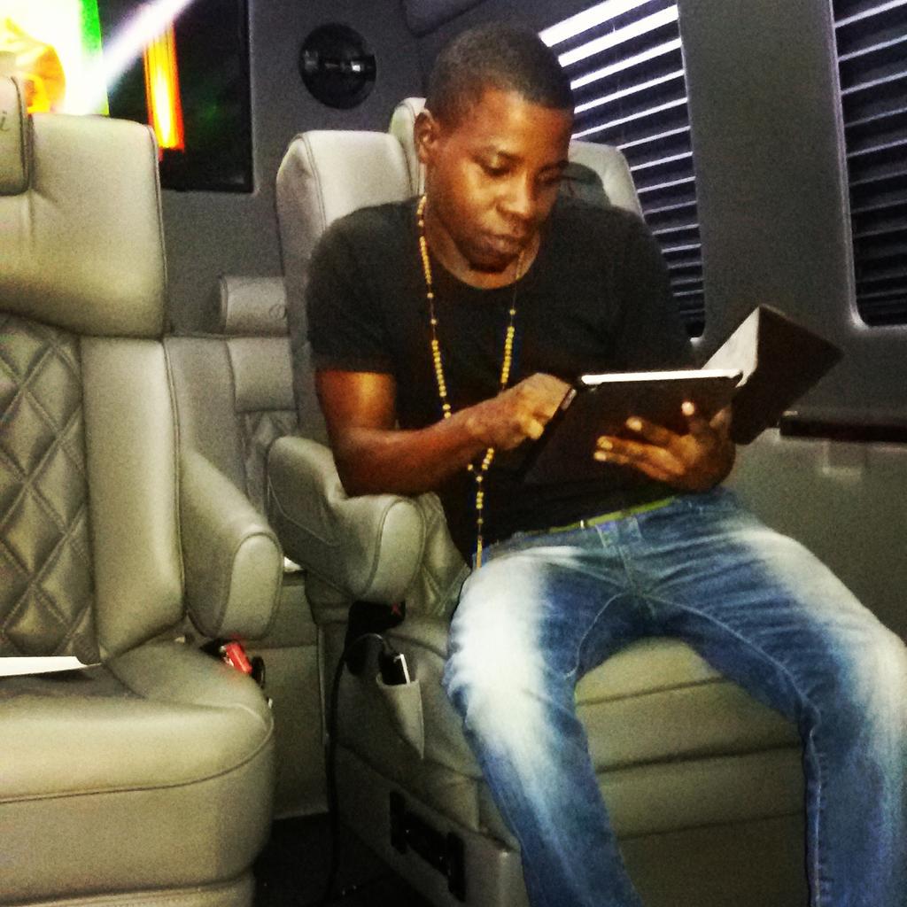 kevinskylightl's tweet image. Fixing things....