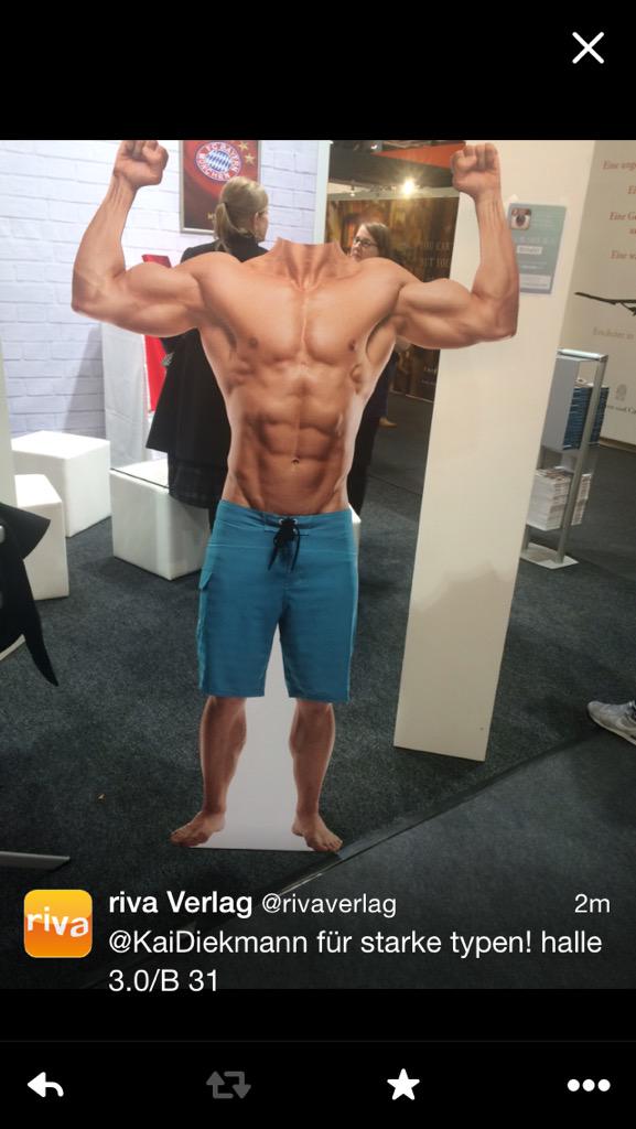 rivaverlag's tweet photo. @KaiDiekmann Für starke Typen und solche, die es werden wollen! 😜 Halle 3.0 / B31 #Buchmesse2015 http://t.co/yihpnU6XgT