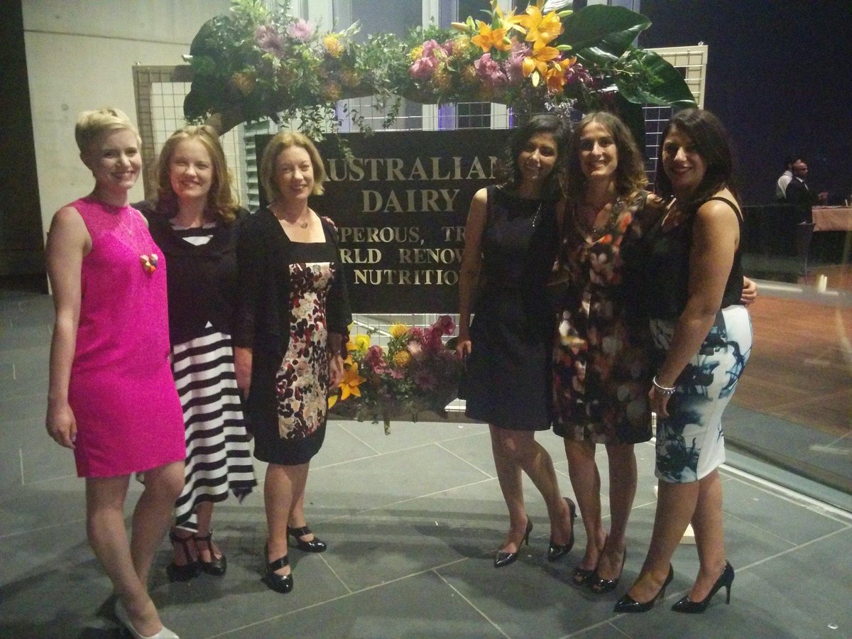 AusDairyFarmers's tweet photo. The ladies of @AusDairyFarmers at #ADICVision Dairy Dinner! http://t.co/2zT1pU6muG
