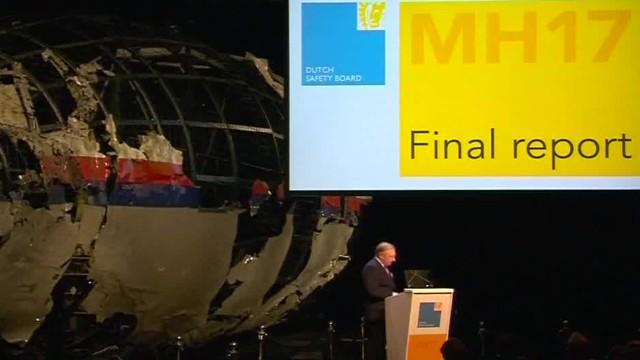 CNN's tweet photo. Ukrainian president says international tribunal should reveal who shot down #MH17: http://t.co/zLTE7o9h0r http://t.co/pIdRxelau3