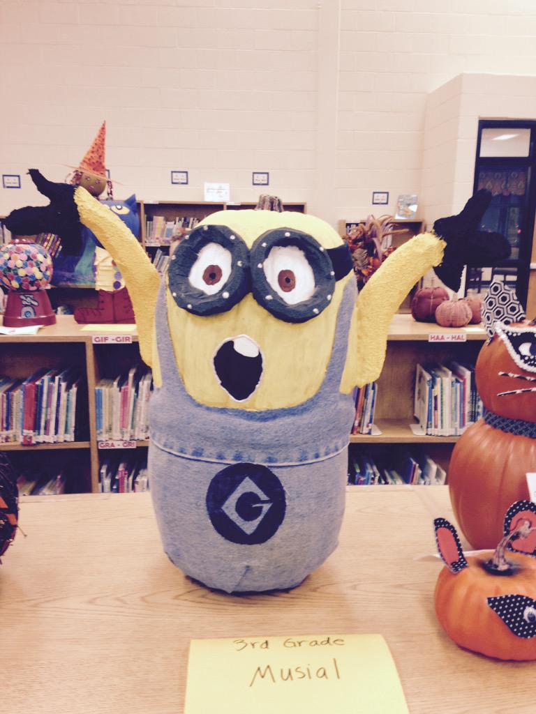 FreyFlames's tweet photo. This is how you'll feel if you miss our fall festival! #poopaye http://t.co/WbJKSiQiRZ