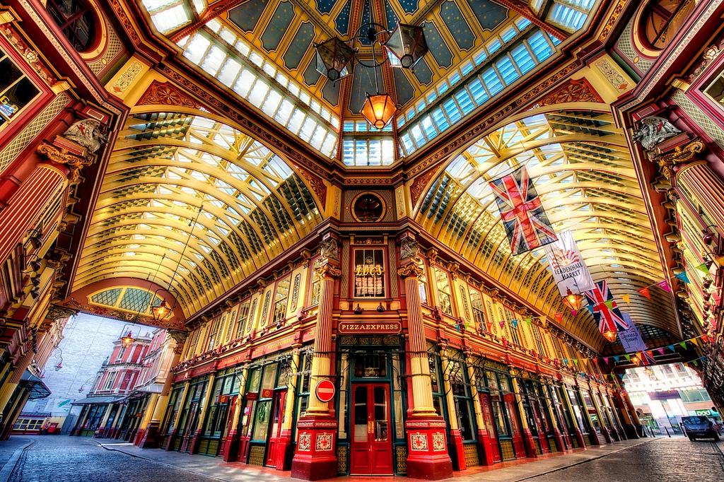 jftwines's tweet image. Recognise? Follow your feet, be dragged by your neck.. both will be well looked after in this shop #FreeWineWednesday