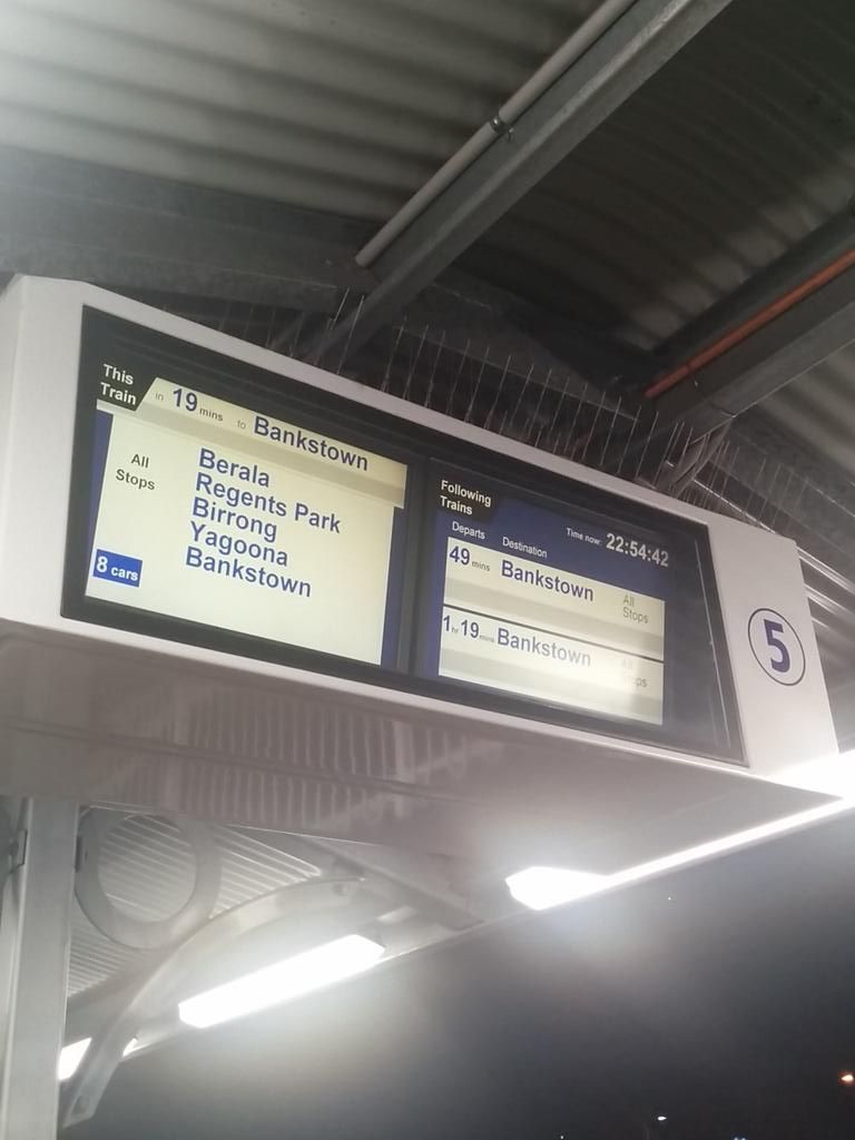 ZephyxCraft's tweet image. Sick and Tired of your SHIT. #fuckdataretention #fixyourservice #shit #sydneytrains #stupidgovernment #liberalshit