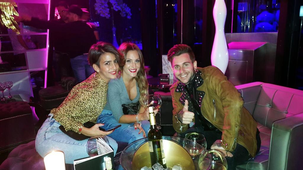 Raquel_RNB's tweet photo. Kube 🍣🍷👌 @marques32f http://t.co/vYSCoDS7DT