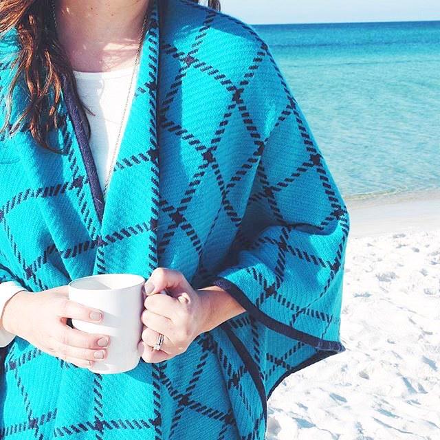 AllForColor's tweet image. I'll take my coffee with a side of sand & the ocean any day!  #fallforcolor #beachstyle #s… ift.tt/1VSjxwj