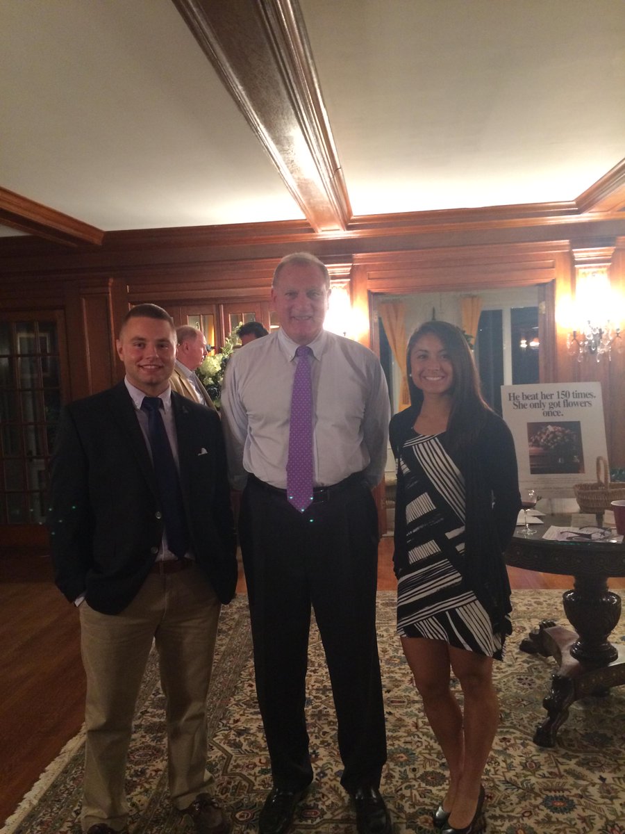 IntervalHouseCT's tweet image. Thank you Attorney General Jepsen and Mrs. Diana Jepsen for hosting a wonderful event in support of Interval House.
