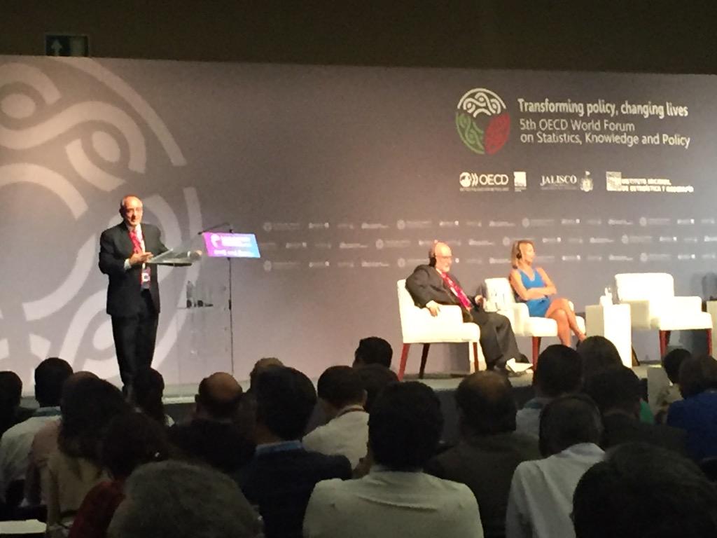 AIVH_Mexico's tweet photo. #HabilidadesParaLaVida combinación de habilidades técnicas y formación de individuos. @ocdeenespanol #OECD5WF http://t.co/j5bNWvcDdA