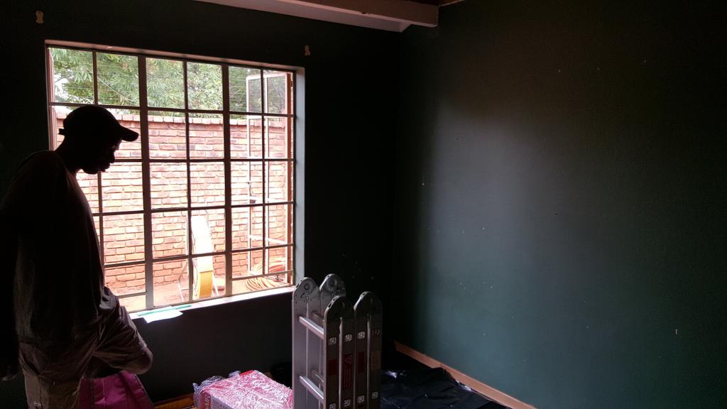 mrcprojects's tweet image. Room open cracks, fill the cracks up,paint undercoat, and final paint.And cornice and paint the ceiling aswell.