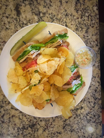 CityLineDiner's tweet photo. Lunch of champions. http://t.co/HXAioCJXj3