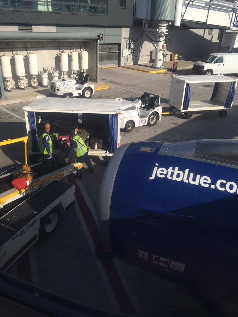patrickdrisc's tweet photo. Oh @JetBlue probably will lose my luggage with the plane change too. #great #hopeidontmisstheweddinng http://t.co/ZymEpQudqC