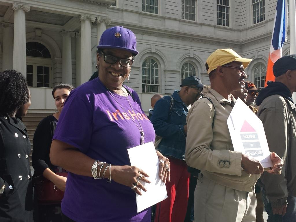 KEEPIt100nyc's tweet photo. @irishouse @KEEPIt100nyc #HASA4All #HowToSaveALive #KEEPit100nyc #LoveyourLife Housing is Prevention http://t.co/rqmp3ejVGa