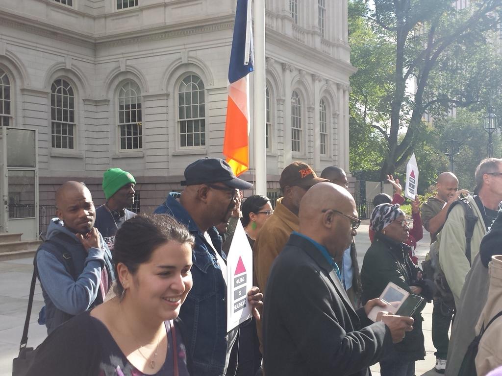 KEEPIt100nyc's tweet photo. @irishouse @KEEPIt100nyc #HASA4All #HowToSaveALive #KEEPit100nyc #LoveyourLife Housing is Prevention http://t.co/rqmp3ejVGa