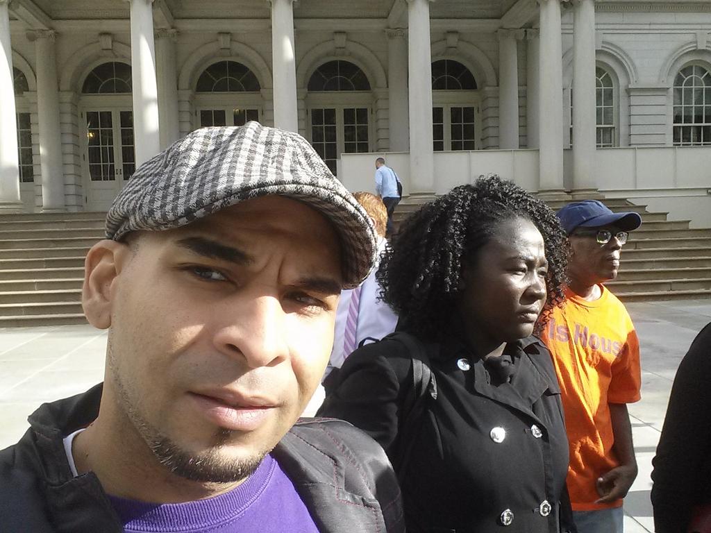 KEEPIt100nyc's tweet photo. @irishouse @KEEPIt100nyc #HASA4All #HowToSaveALive #KEEPit100nyc #LoveyourLife Housing is Prevention http://t.co/rqmp3ejVGa