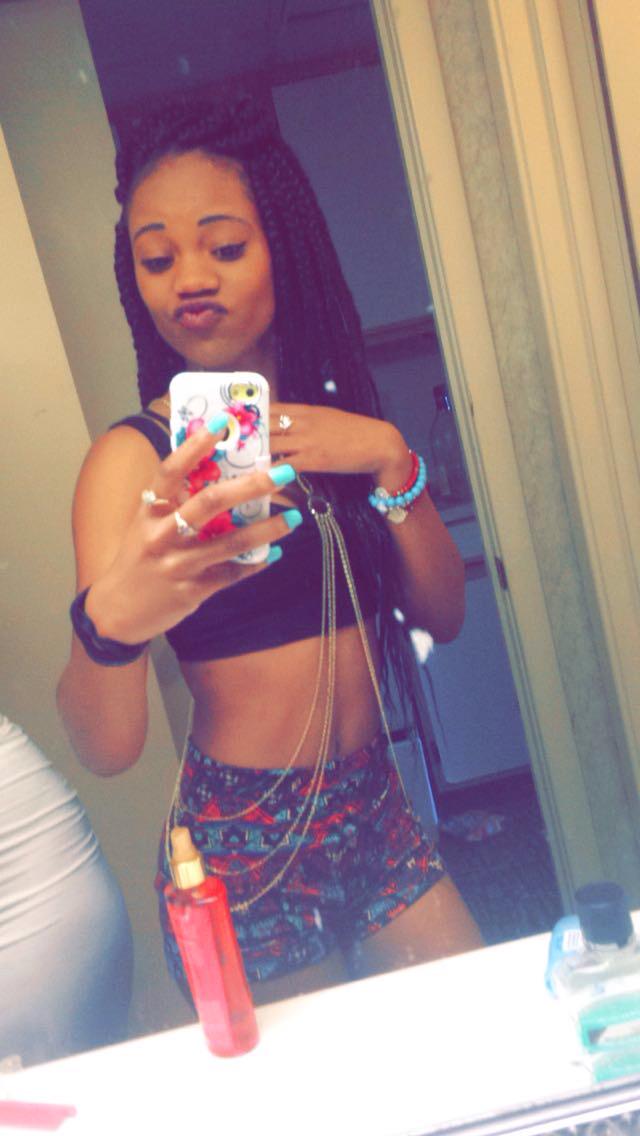 Mizz_2TurntUp's tweet photo. Tb #SeniorWeek2k15 http://t.co/LL90SzMWC6