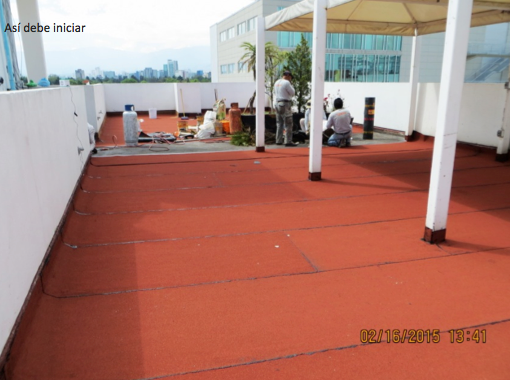 RefuerzoEstruct's tweet photo. #NoSeTeOcurra colocar piso encima de una losa sin impermeabilizar pensando que con eso corregiras el problema. http://t.co/eI0Dl0recz